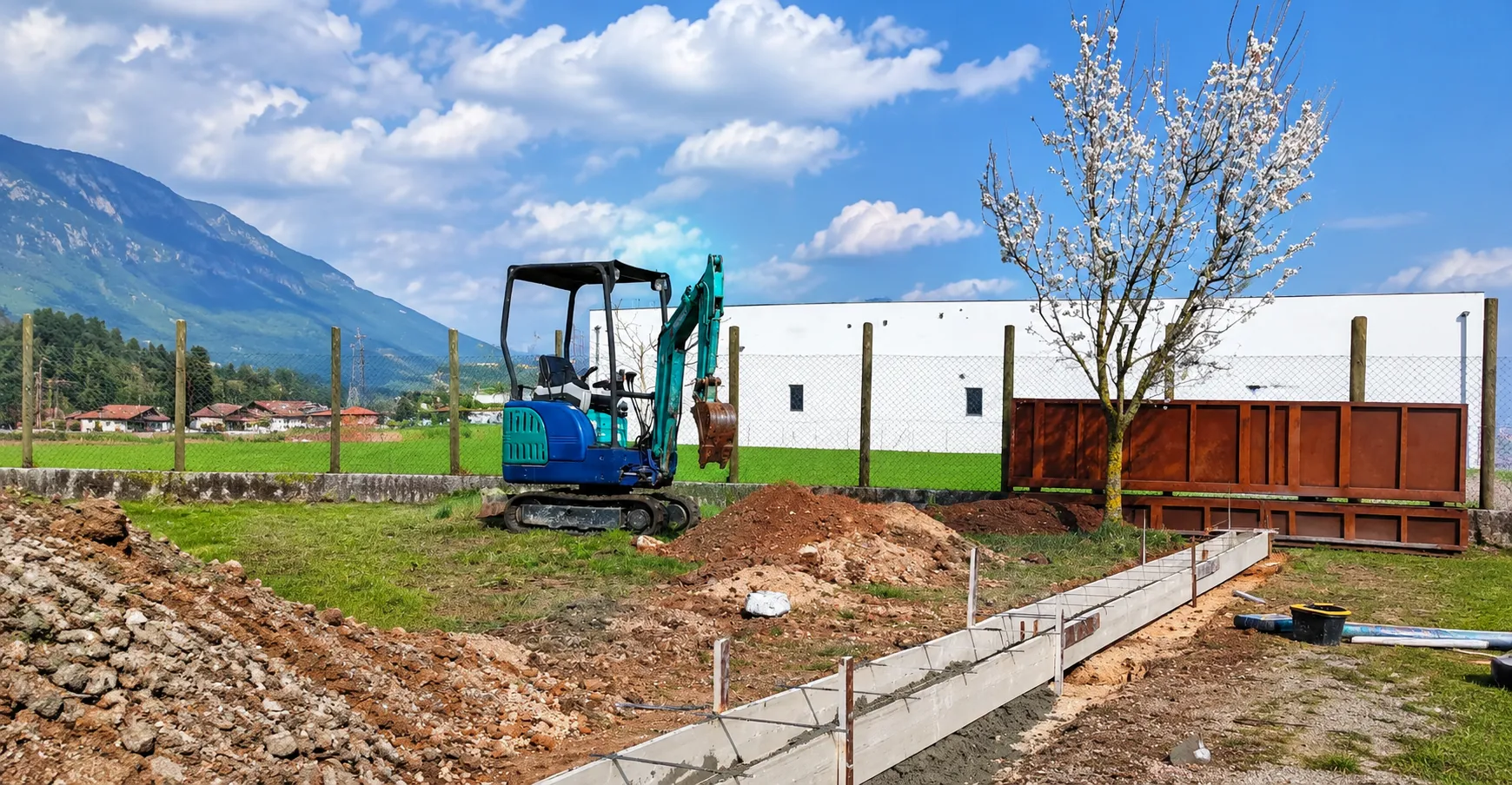 Costruzione muretto di cinta