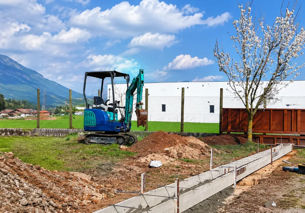 Costruzione muretto di cinta